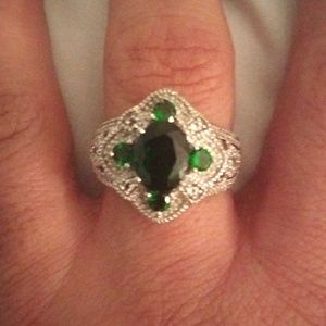 Size 8 sterling silver and emerald ring